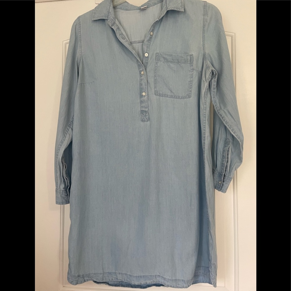 Chambray/denim tunic dress. Size medium. Excellent used condition.